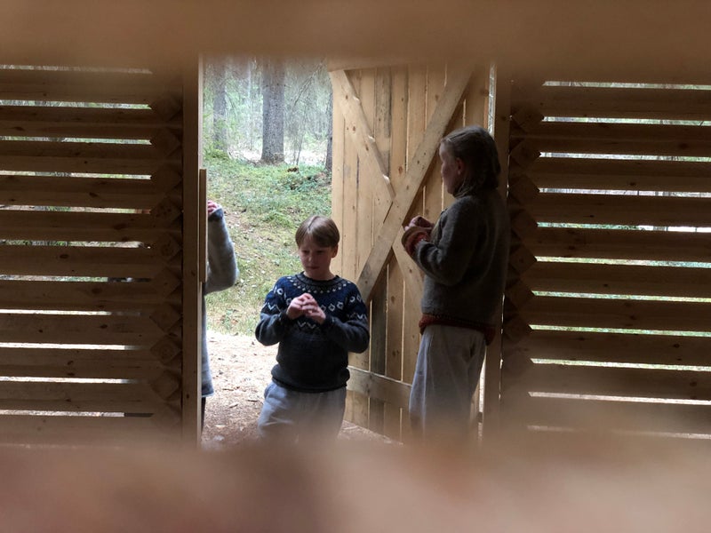 Lehm&auml;seni leikkuulauta  musta 20 cm x 30 cm